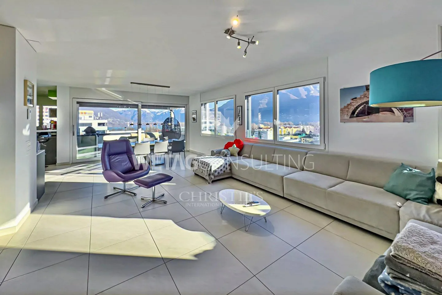 Appartement penthouse moderne avec vue sur le lac dans un emplacement central à Locarno... - Photo 3 sur 13