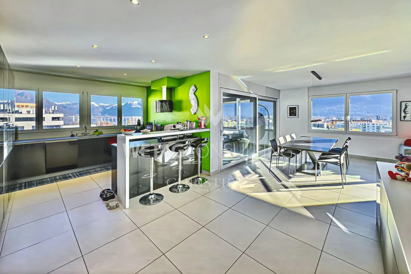 Appartement penthouse moderne avec vue sur le lac dans un emplacement central à Locarno... - Photo 4 sur 13