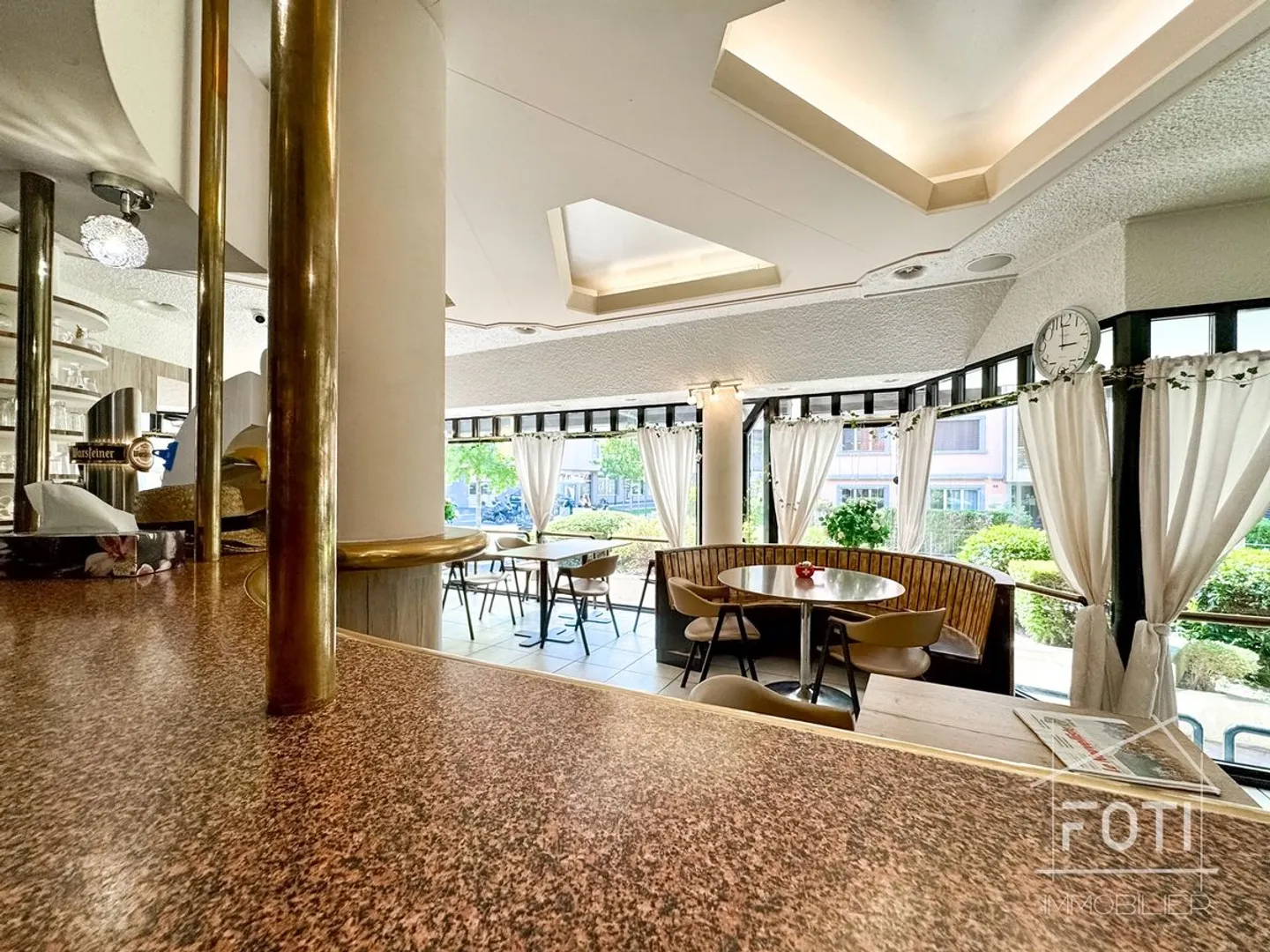 Café-Pub im Zentrum von Monthey - Foto 5 von 11