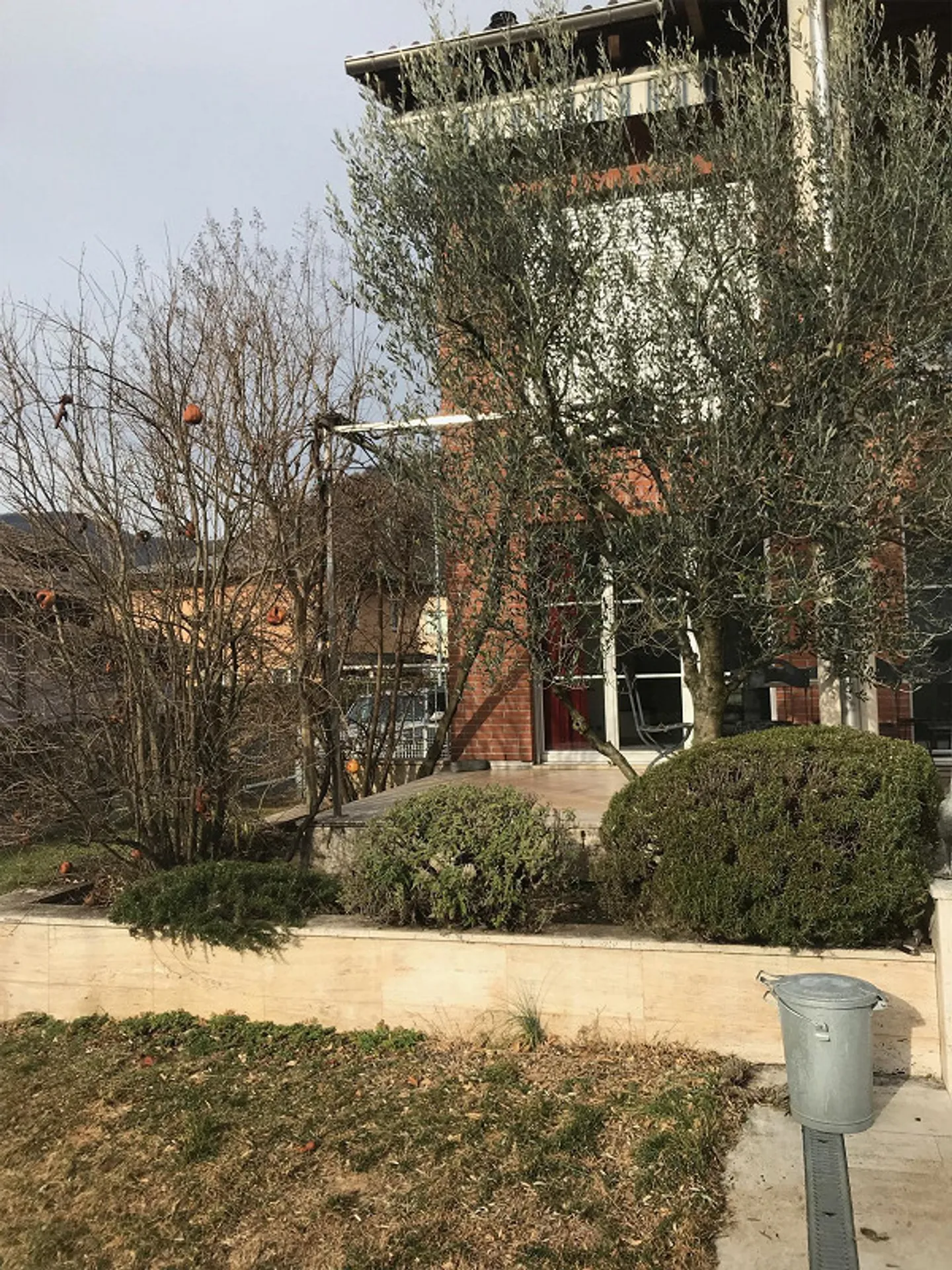 Caslano – Villa moderne avec piscine, jardin et studio indépendant - Photo 29 sur 30