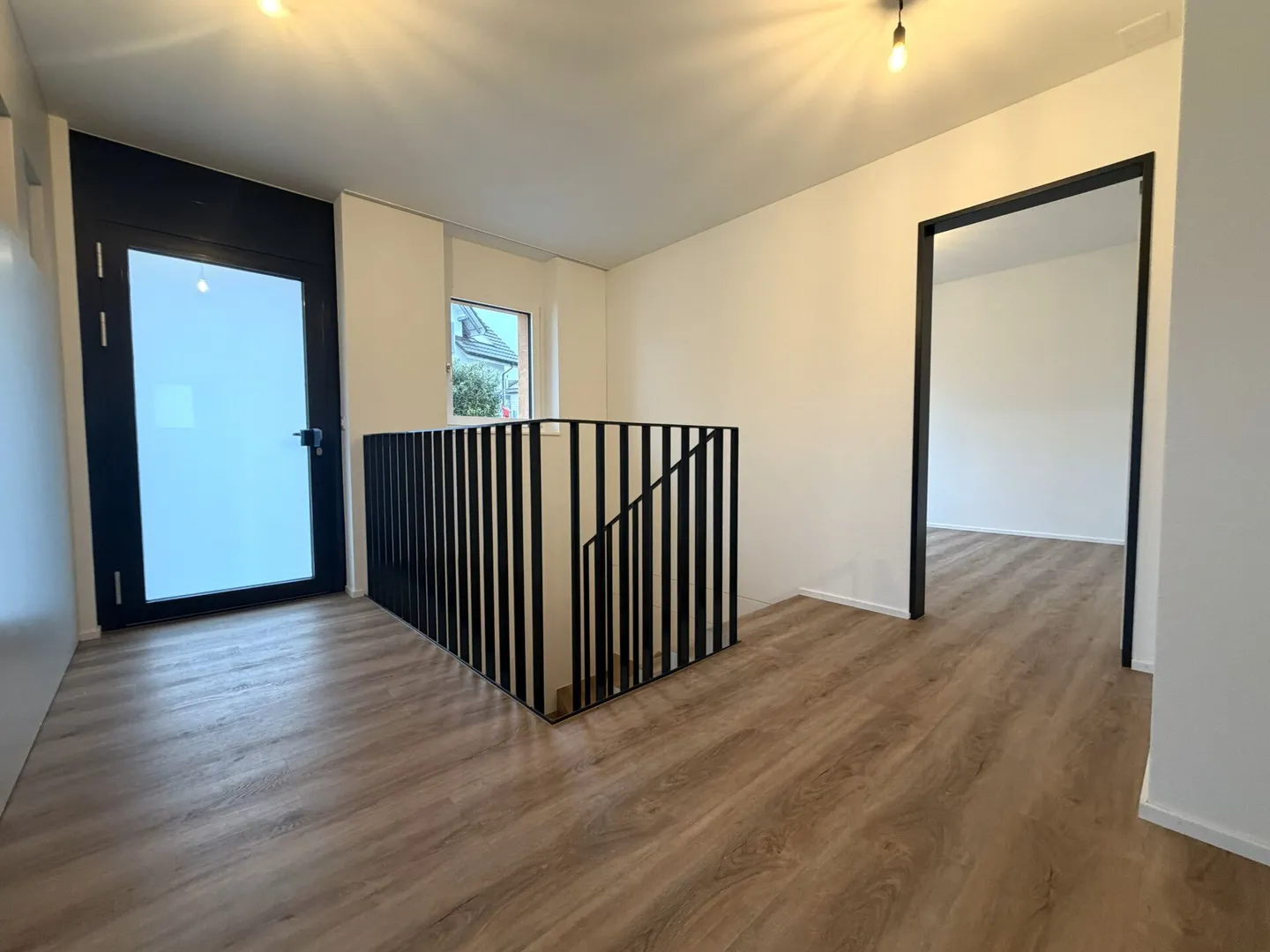 New construction - House part with 3 1/2 room apartment for rent - Photo 3 of 13