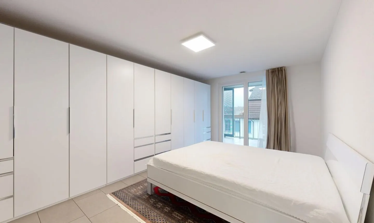 Bright 4.5-room apartment for a comfortable stay in a well-connected location - Photo 4 of 11