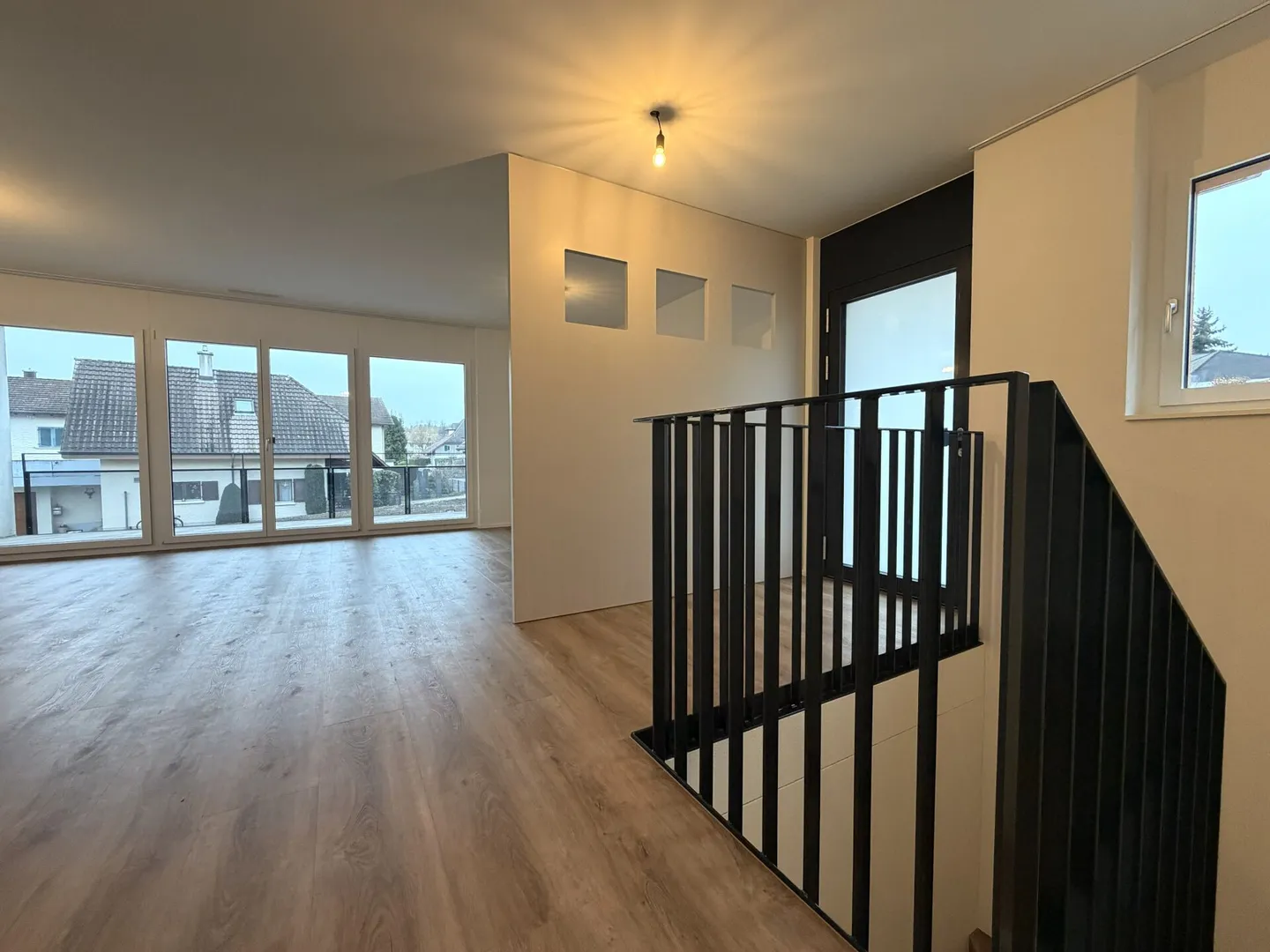 New construction - House part with 3 1/2 room apartment for rent - Photo 4 of 13