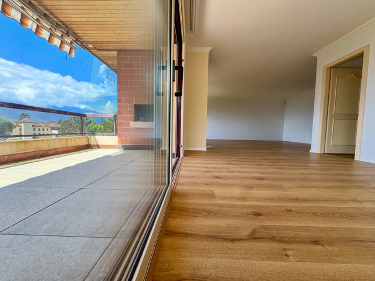 Appartement Magnifique avec Vue - Photo 4 sur 7