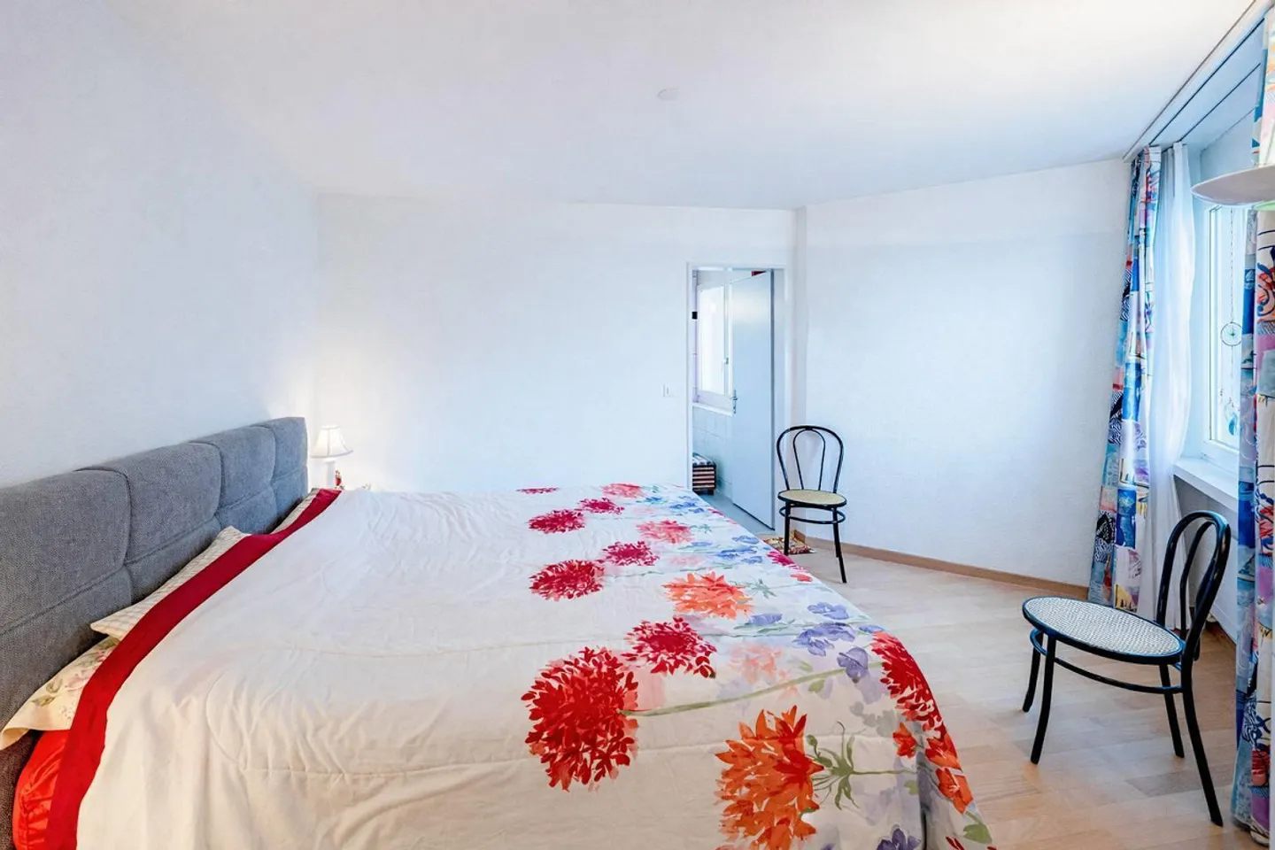 DREAMLIKE 4.5-ROOM APARTMENT WITH LAKE VIEW IN HERGISWIL NW - Photo 5 of 5