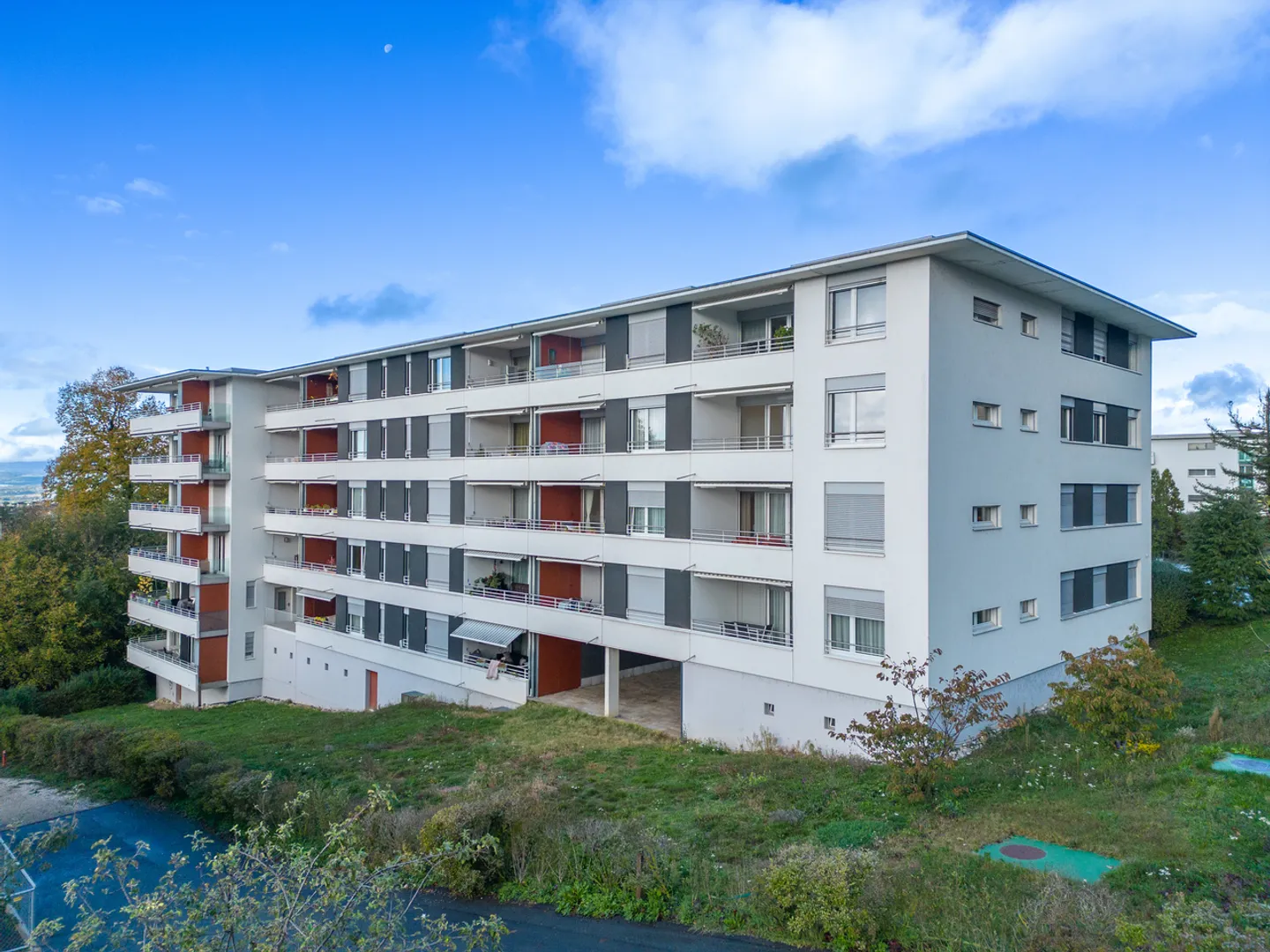 Magnifique Appartement avec Vue sur le Lac - Photo 1 sur 13