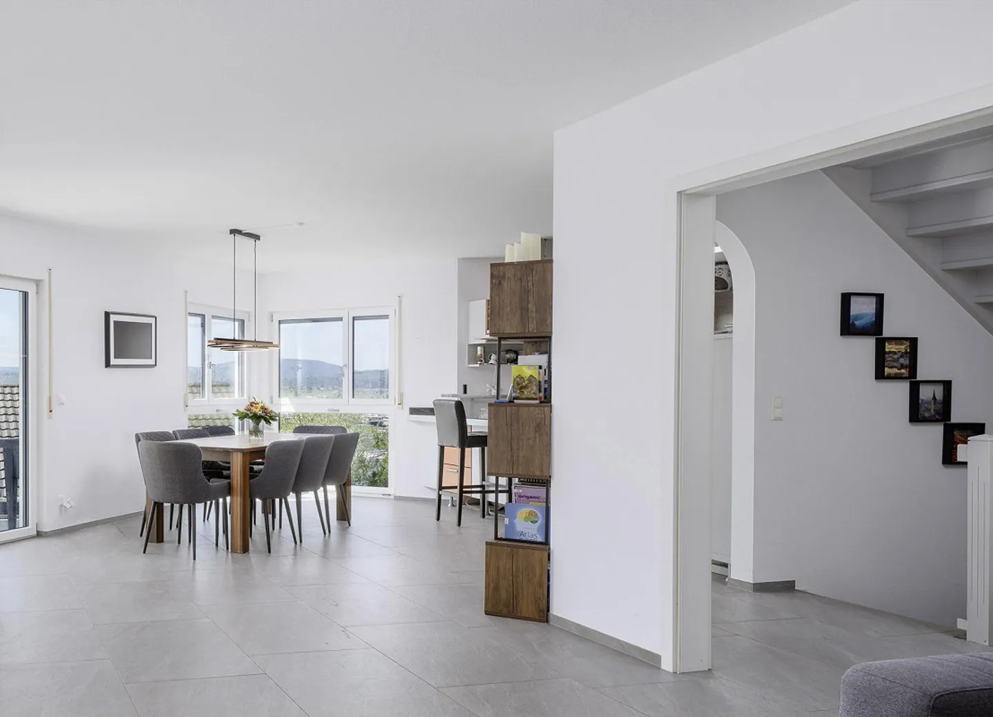 Space for Ideas, Room for Life - Photo 1 of 8