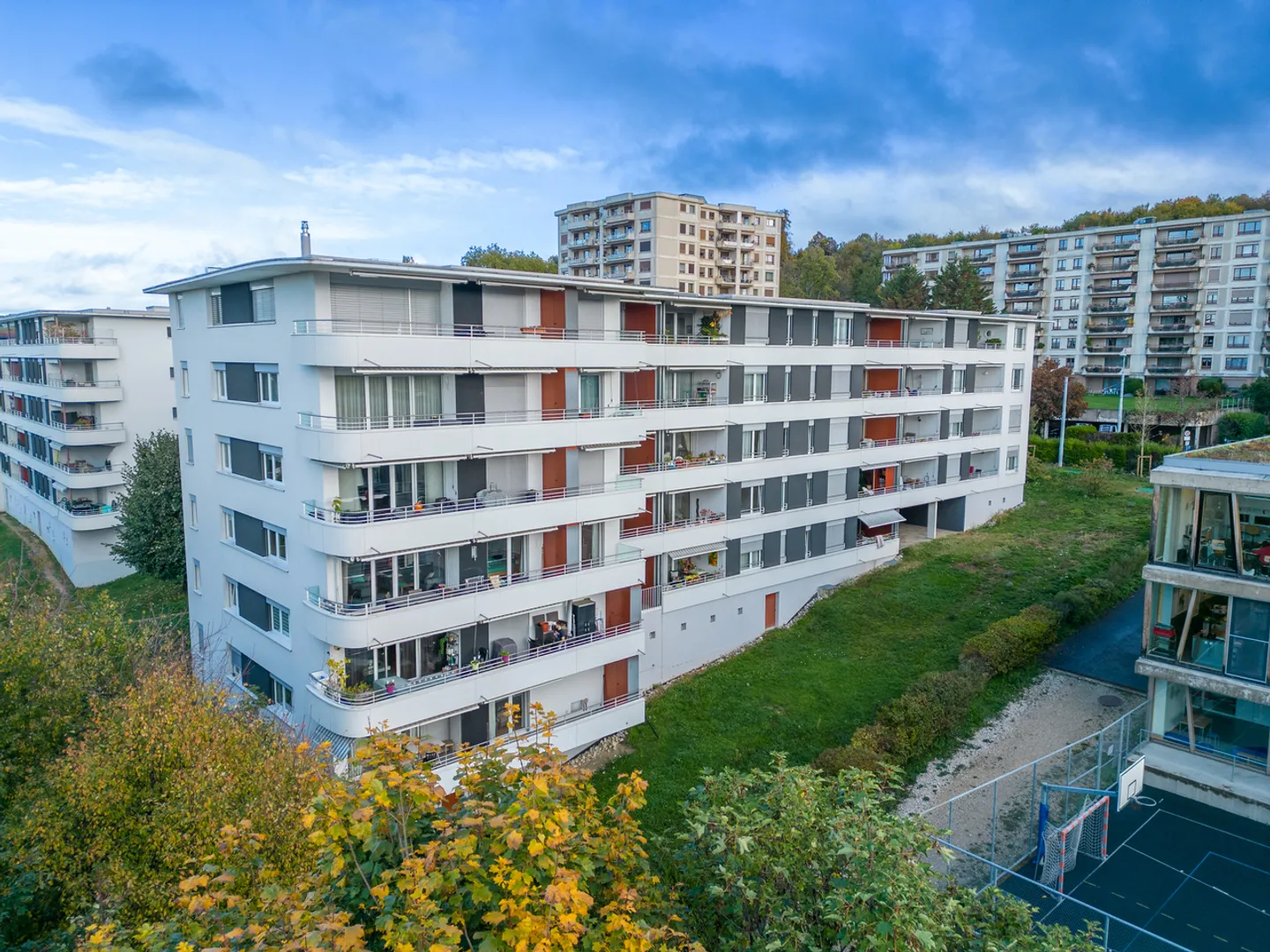 Magnifique Appartement avec Vue sur le Lac - Photo 2 sur 13