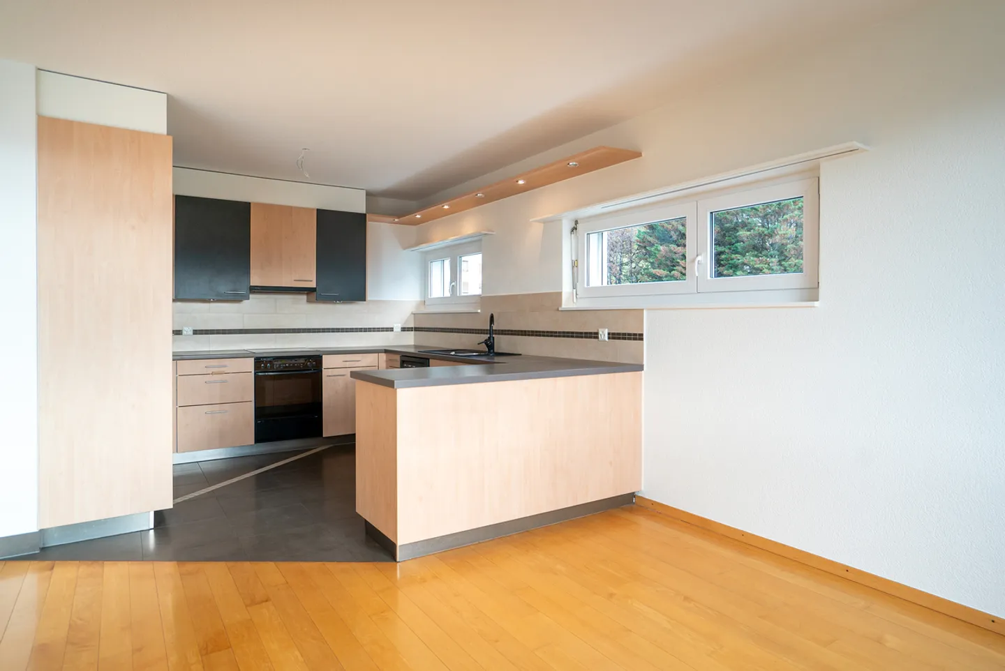 Magnifique Appartement avec Vue sur le Lac - Photo 4 sur 13