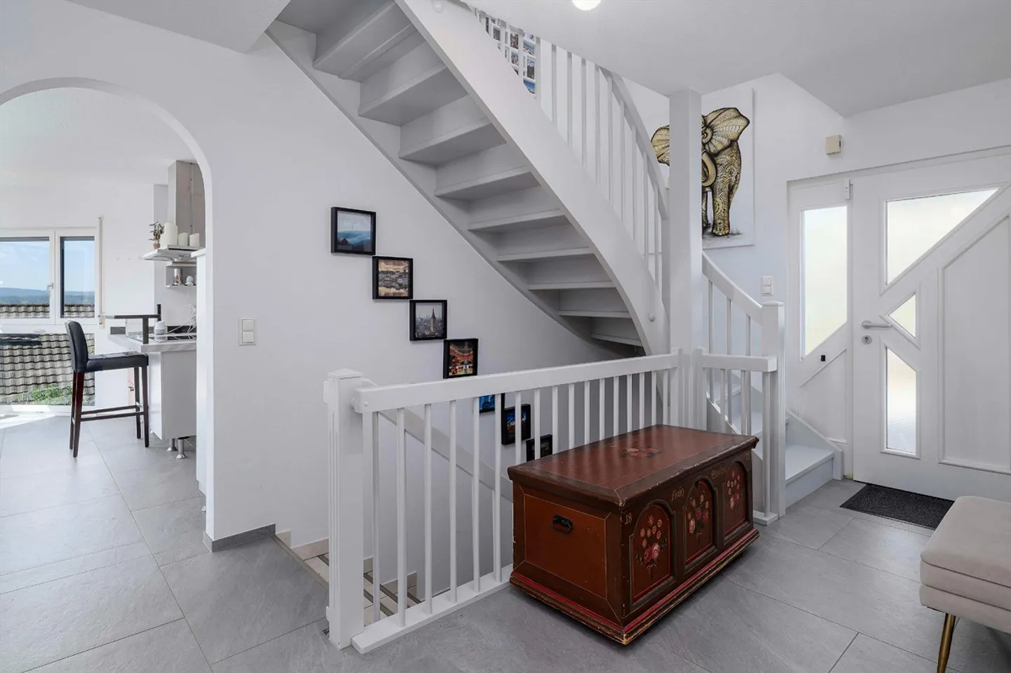 Space for Ideas, Room for Life - Photo 4 of 8