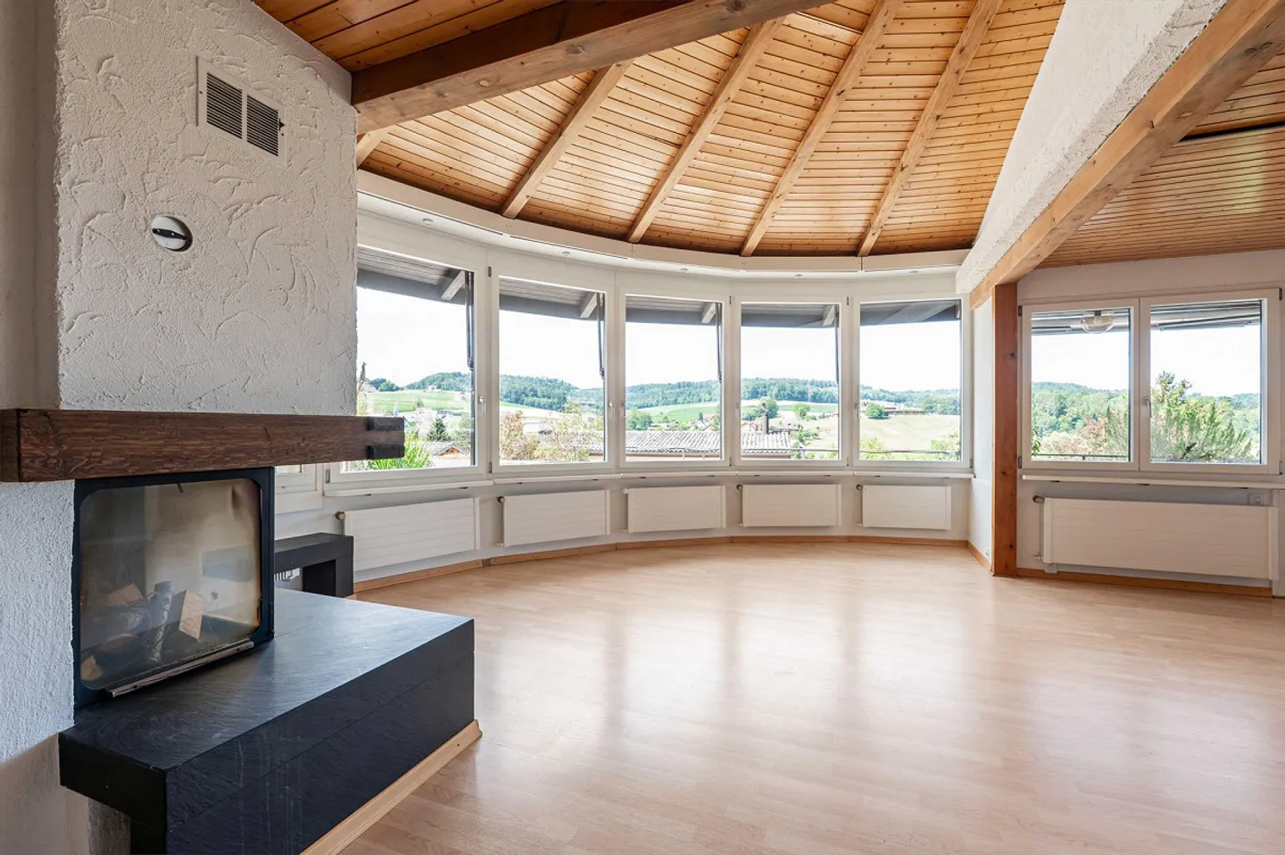 Multigenerational House with Dream View - Photo 3 of 13