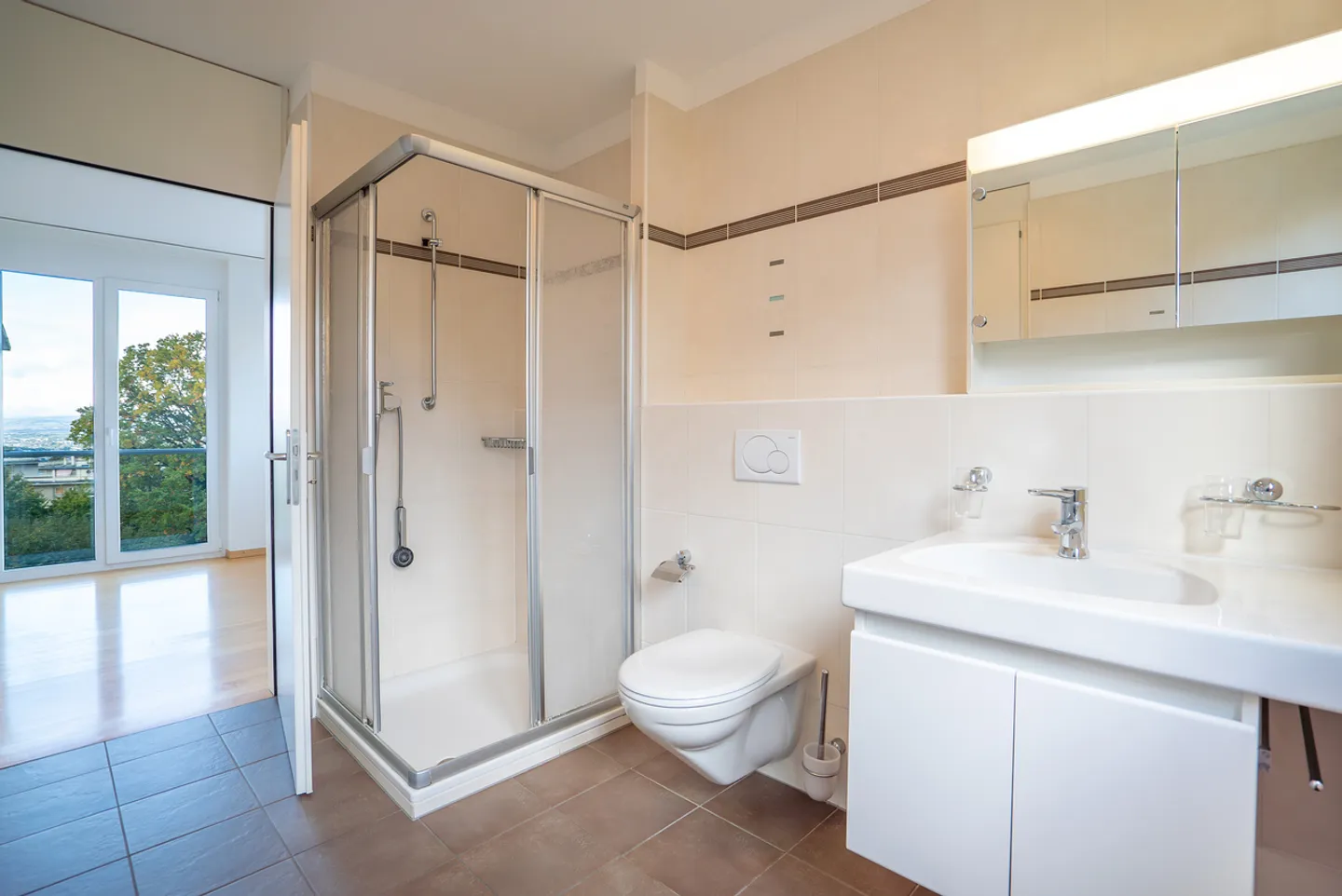 Magnifique Appartement avec Vue sur le Lac - Photo 11 sur 13