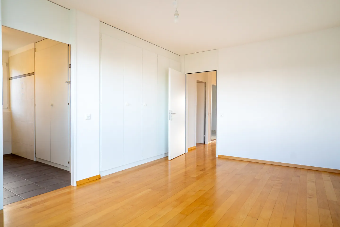 Magnifique Appartement avec Vue sur le Lac - Photo 12 sur 13