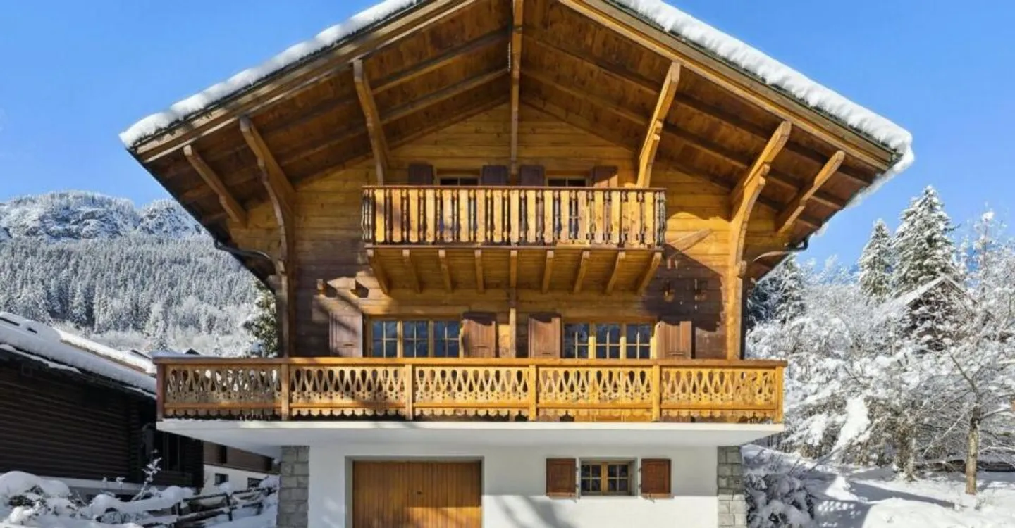 Authentic Chalet with Panoramic Views - Photo 10 of 13