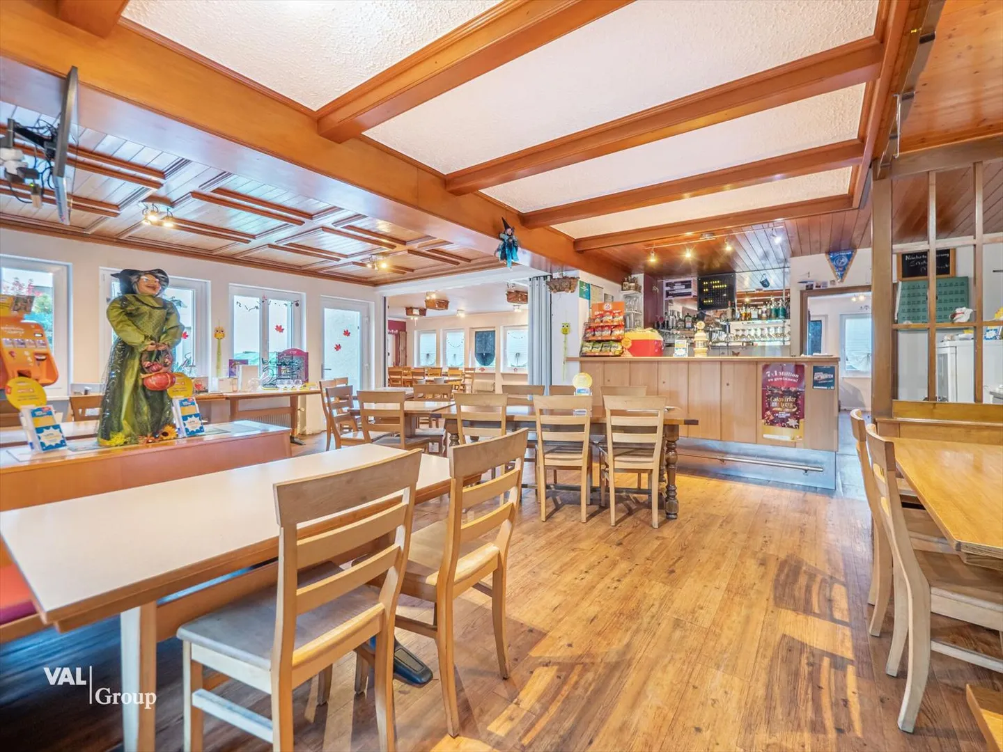 Votre chance en tant que restaurateur : restaurant traditionnel avec un grand potentiel - Photo 2 sur 13