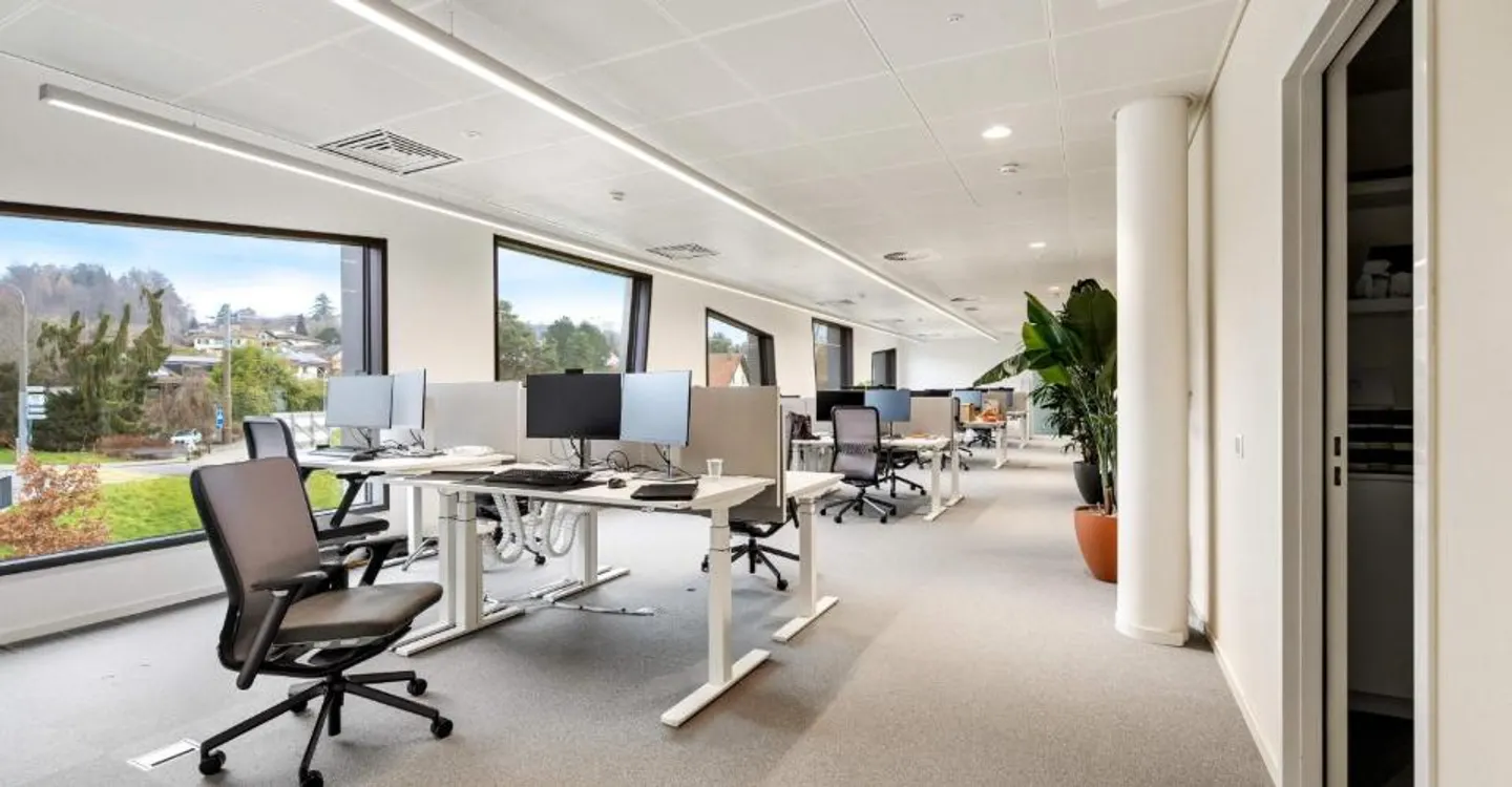 Furnished offices for rent - Biopôle - divisible with lake view - Photo 2 of 6