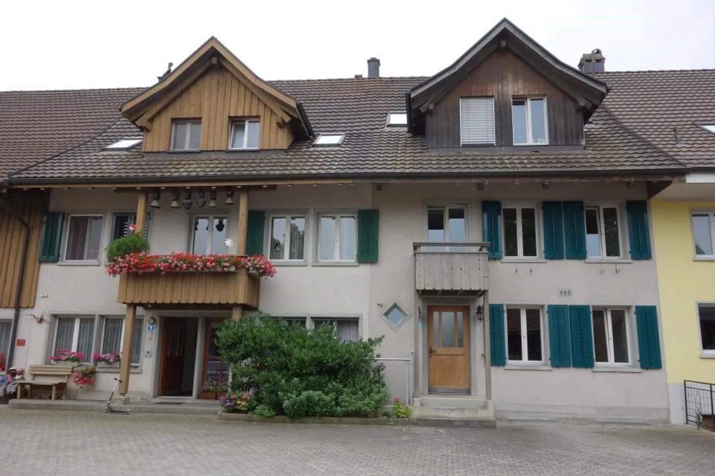 Appartement de jardin en duplex de 4,5 pièces idyllique cherche nouveau locataire - Photo 1 sur 19