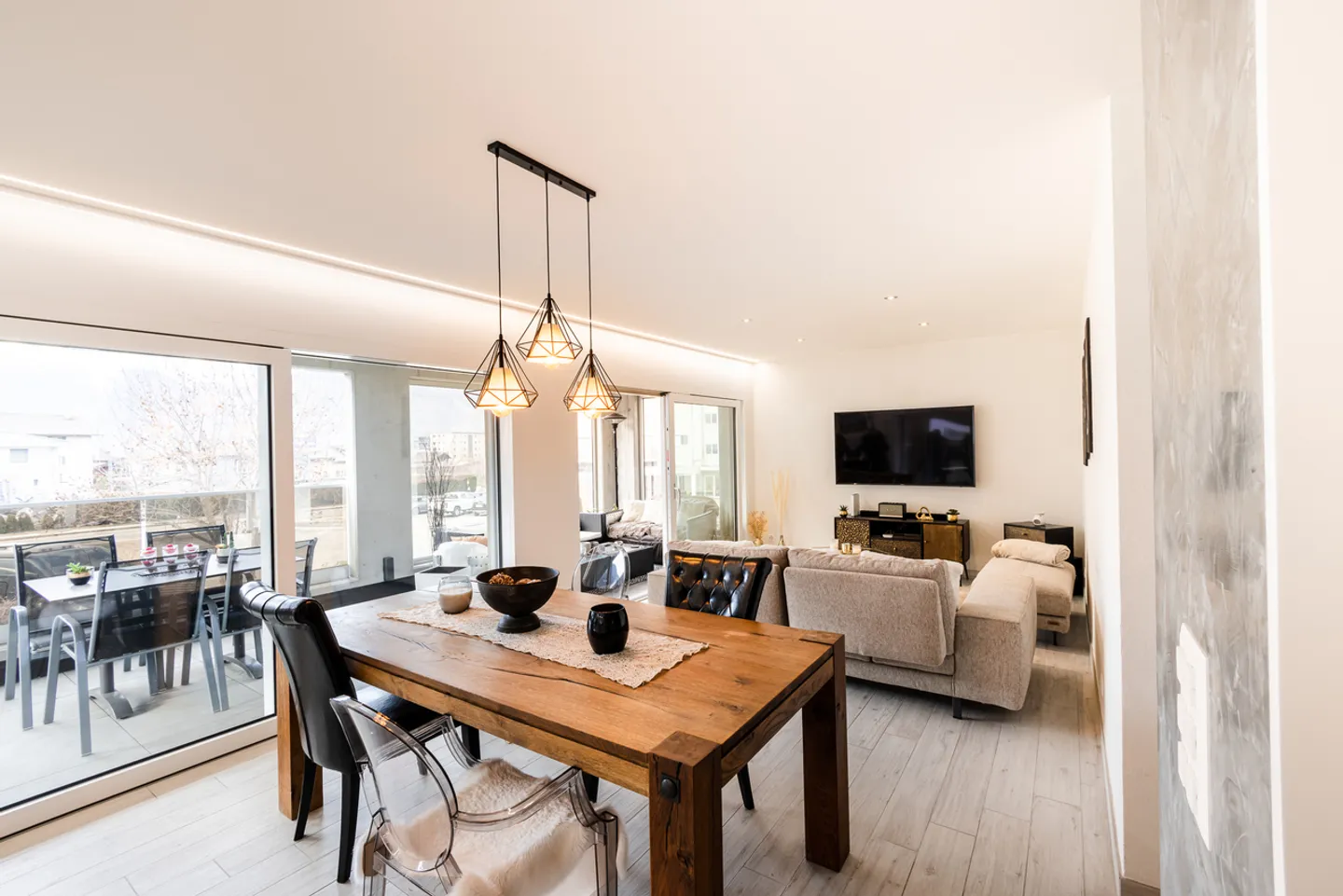 Magnifico attico 3½ locali con grande terrazza/veranda ad Aproz-Sion - Foto 3 di 7