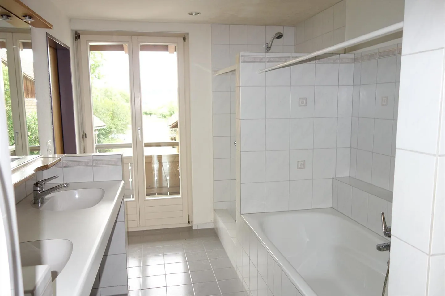 Appartement de jardin en duplex de 4,5 pièces idyllique cherche nouveau locataire - Photo 3 sur 19