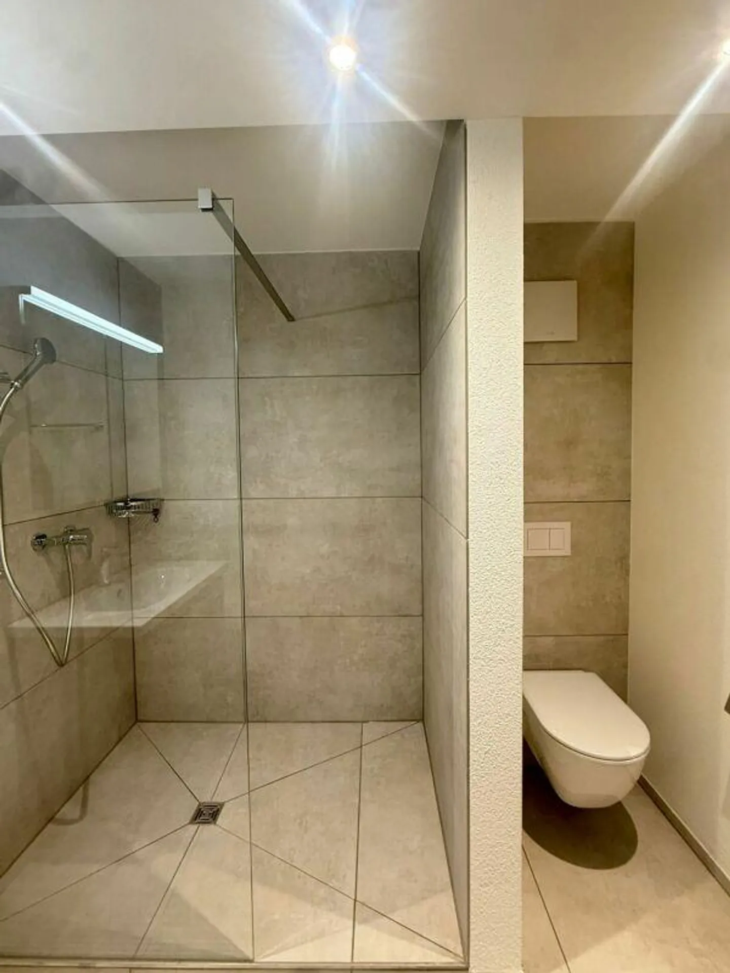 Spazio/ Studio esclusivo in affitto - Foto 4 di 6