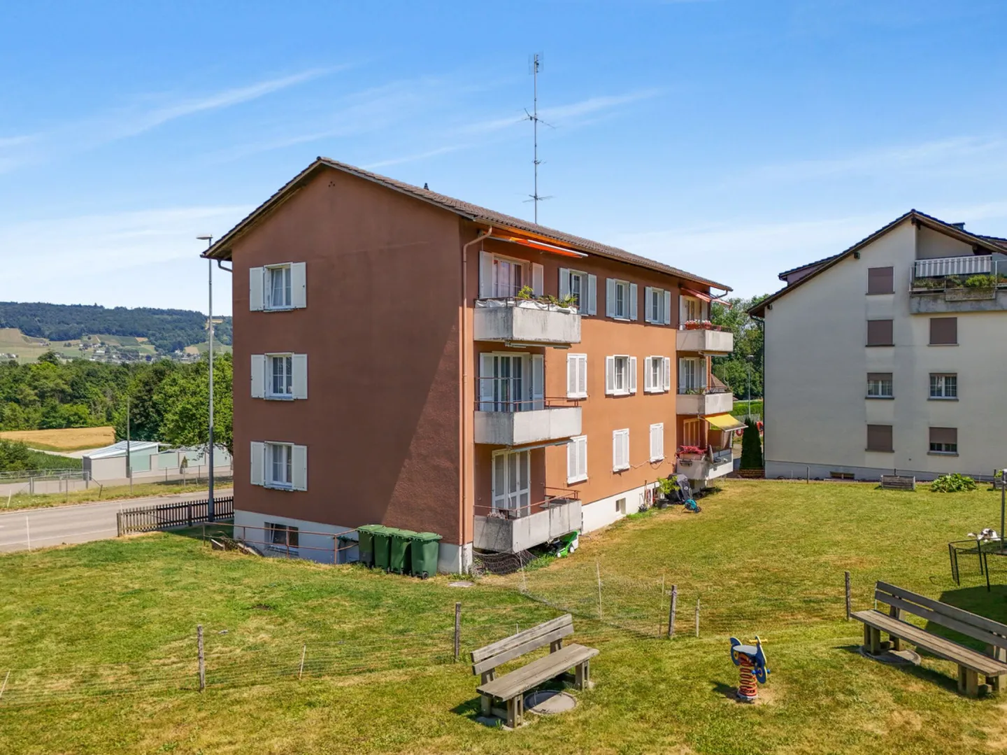Casa plurifamiliare con 6 appartamenti e potenziale di ampliamento... - Foto 1 di 12