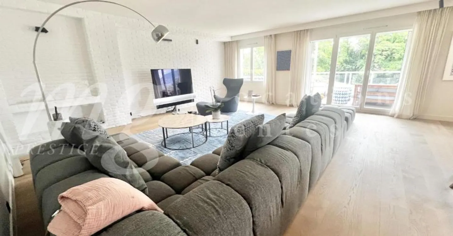 SUPERB 7-ROOM APARTMENT OF 250 m2 WITH LARGE TERRACE - 3 BALCONIES AND UNOBSTRUCTED VIEW - Photo 3 of 13