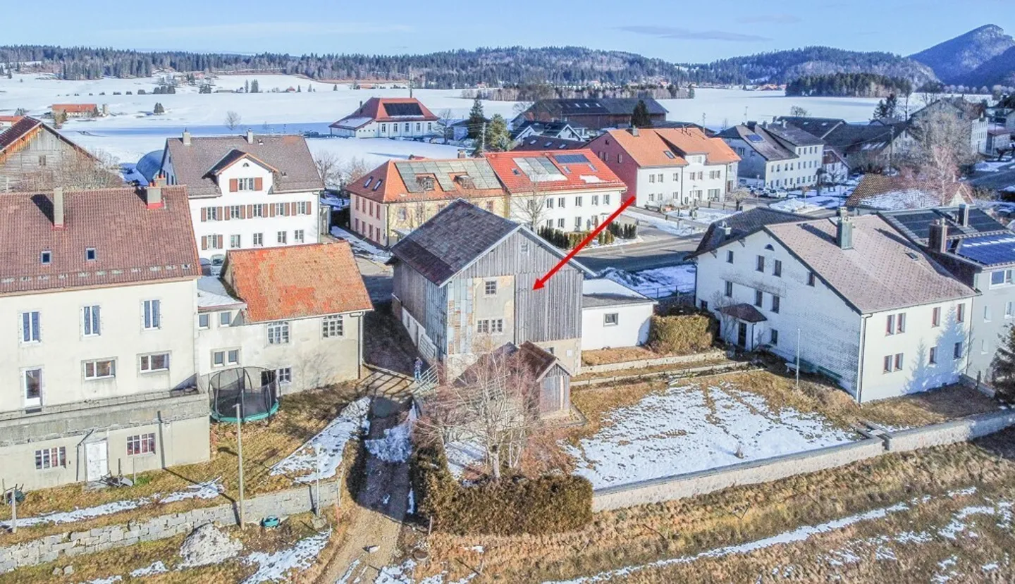 Scheune zu renovieren mit Möglichkeit zur Schaffung mehrerer Wohnungen - Foto 2 von 10