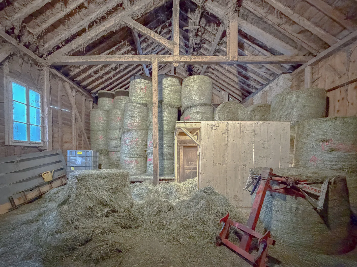 Scheune zu renovieren mit Möglichkeit zur Schaffung mehrerer Wohnungen - Foto 5 von 10