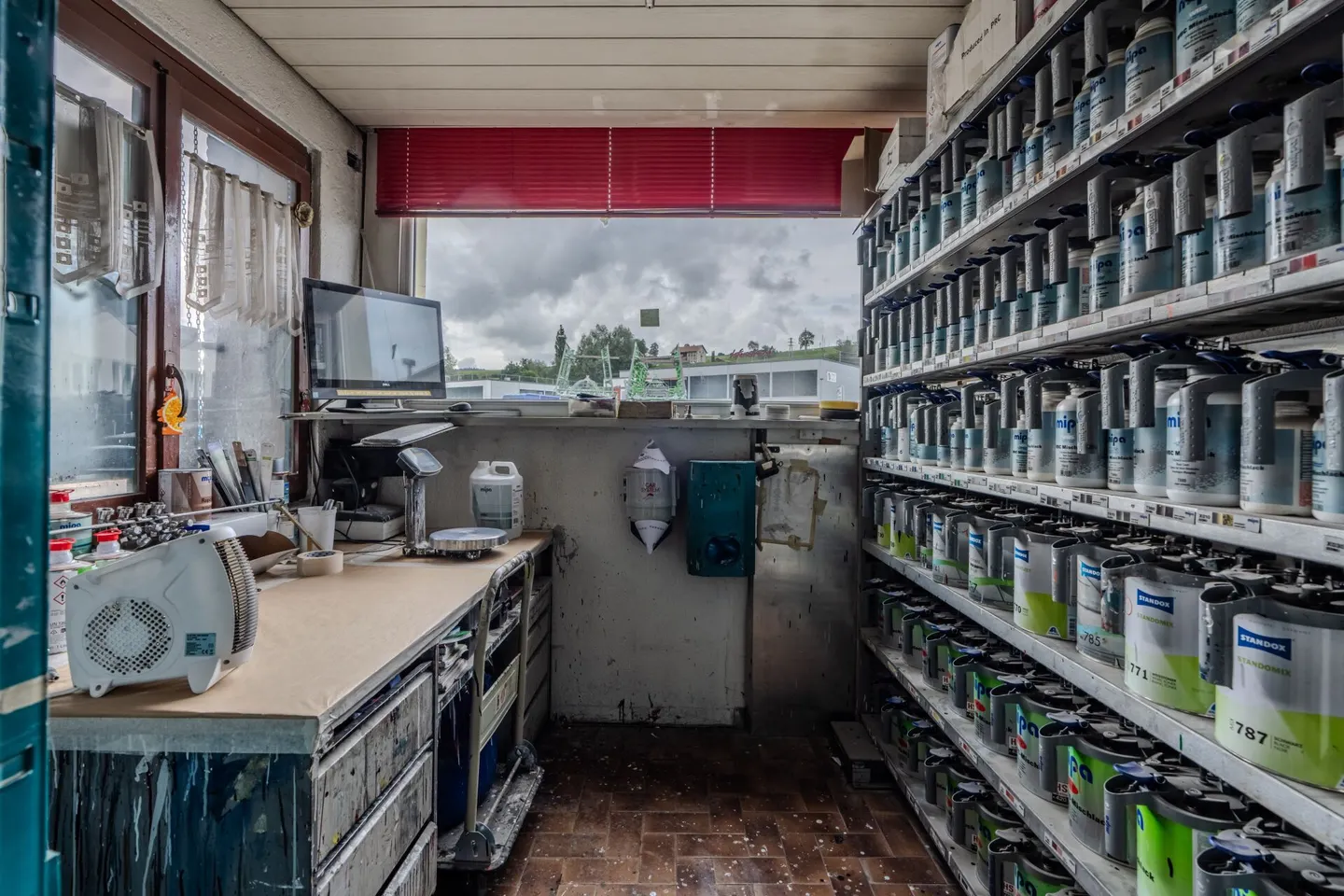 Industrial building/depot - Photo 15 of 29