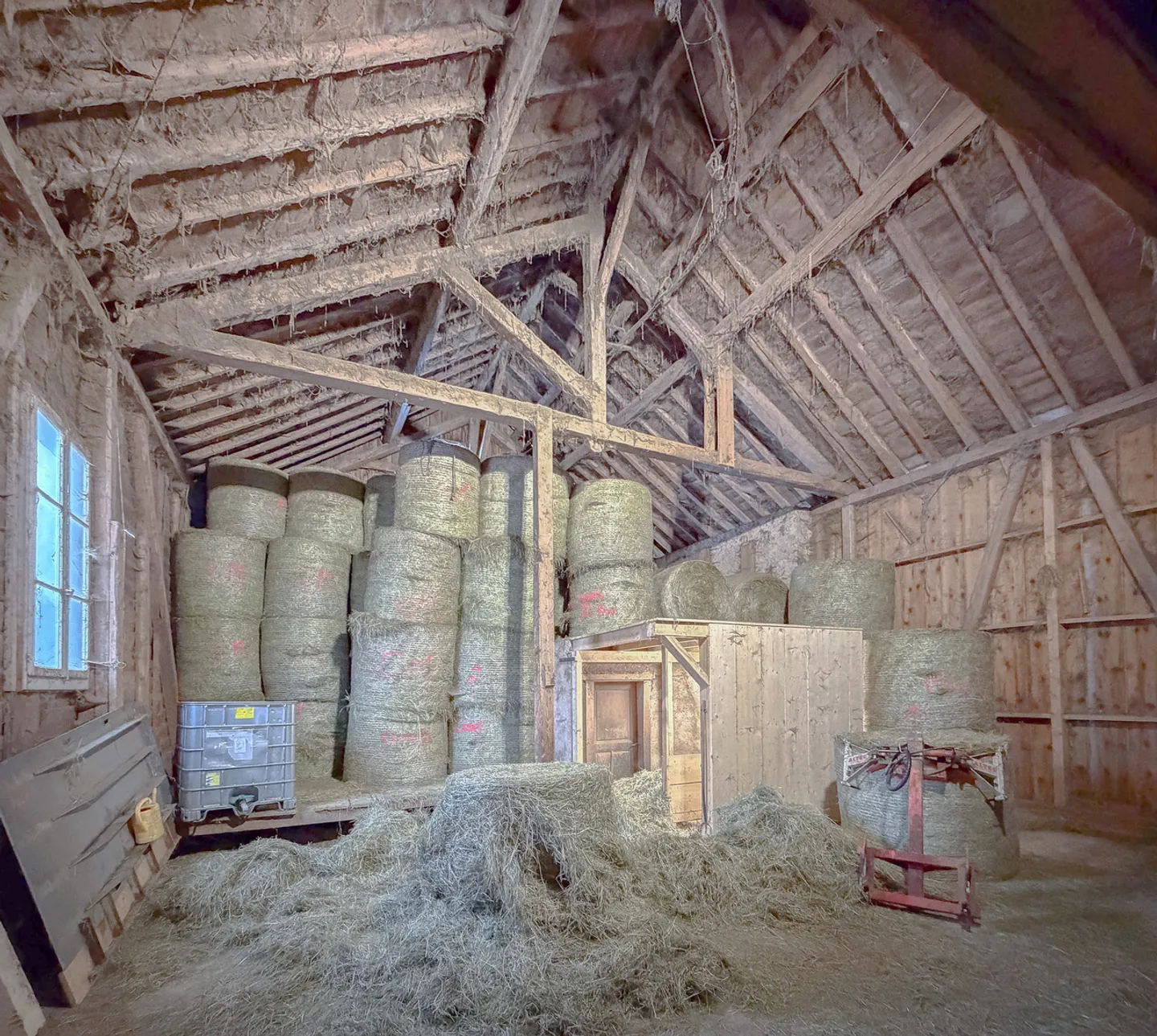 Scheune zu renovieren mit Möglichkeit zur Schaffung mehrerer Wohnungen - Foto 6 von 10