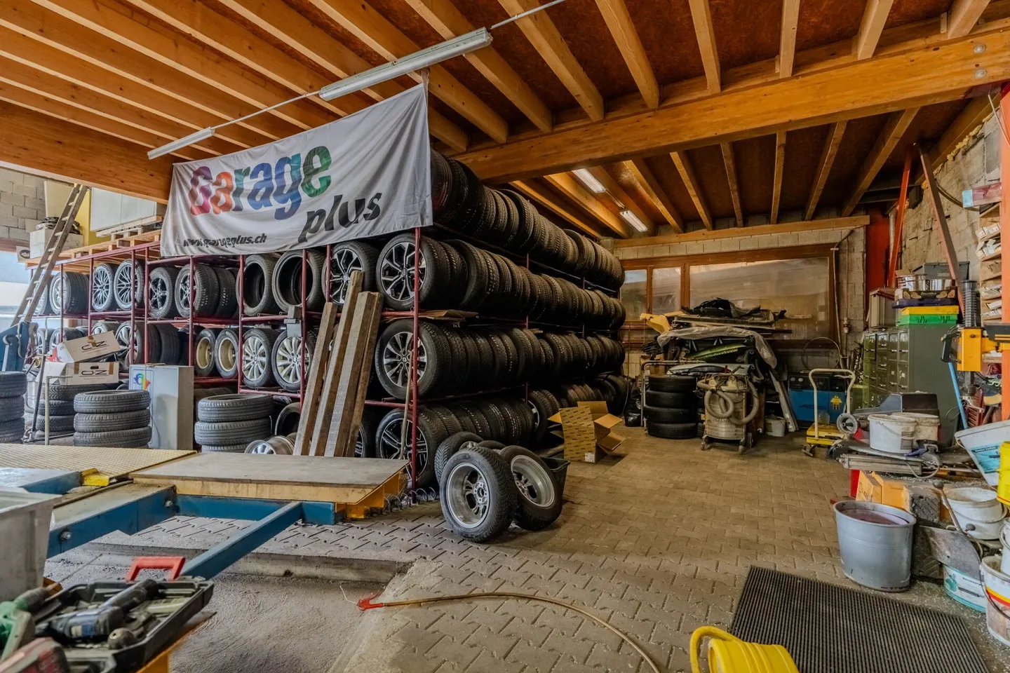 Industrial building/depot - Photo 21 of 29