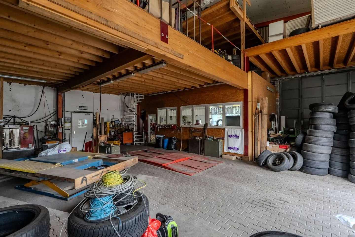 Industrial building/depot - Photo 23 of 29