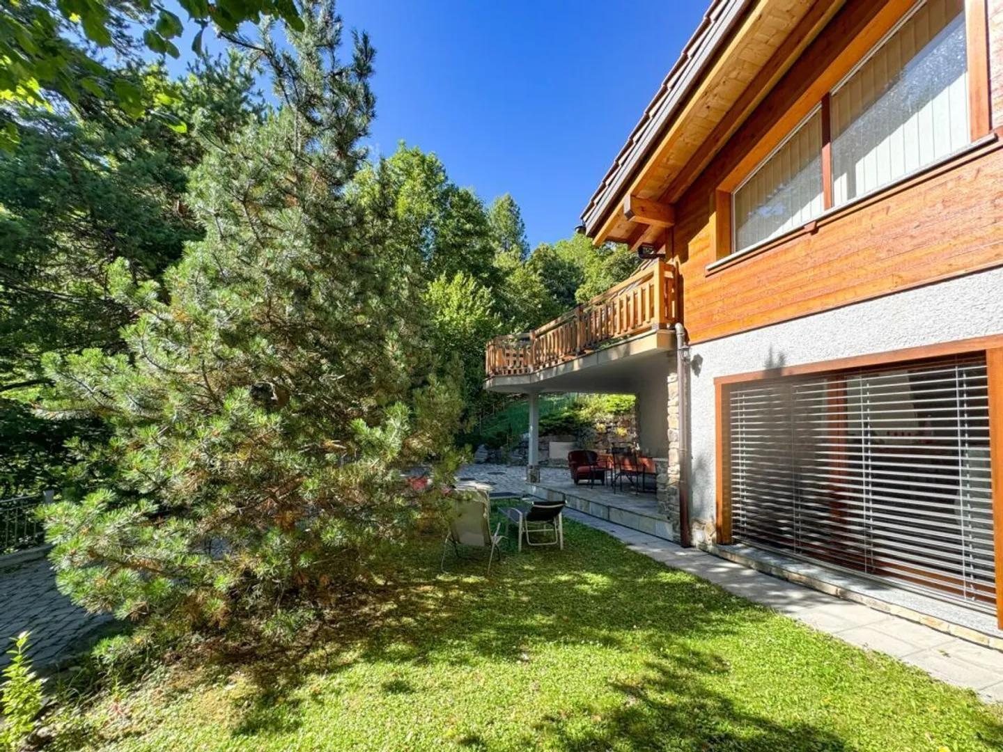 Magnifico chalet in un angolo di verde! - Foto 2 di 32