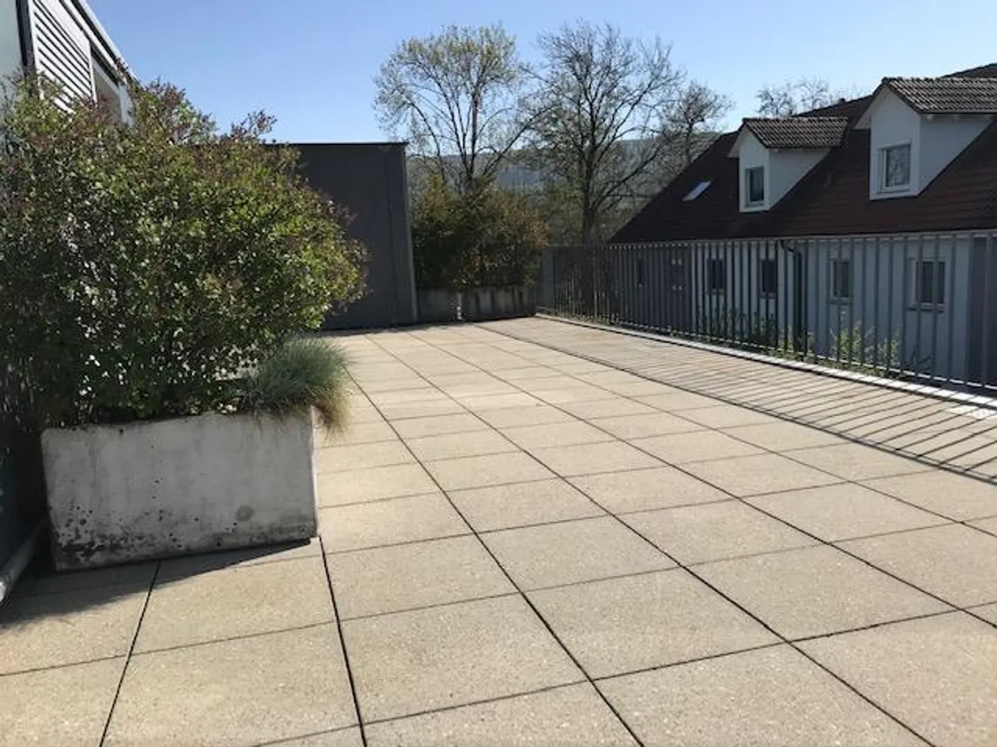 Moderne Dachwohnung in Therwil - Foto 2 von 15