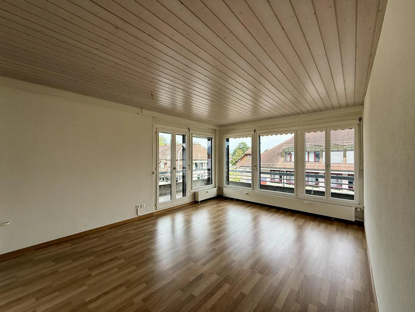 3.5 Room Apartment in Belp - Photo 1 of 10