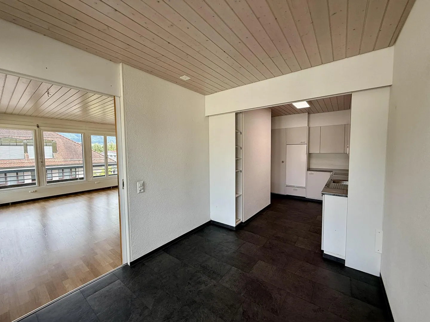 3.5 Room Apartment in Belp - Photo 3 of 10