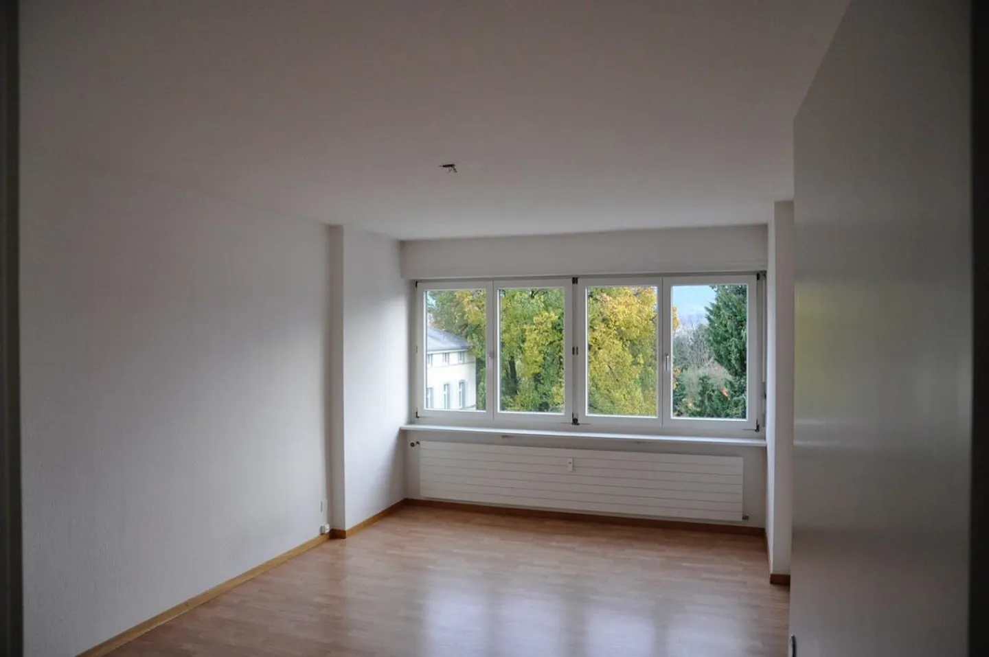 5-room apartment - Photo 1 of 8