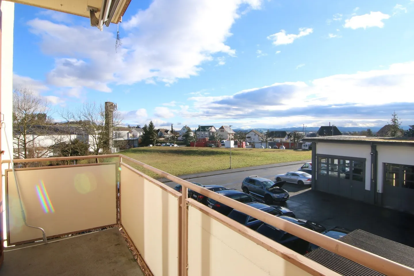 Luminoso appartamento di 3 stanze dopo completa ristrutturazione a Biberist - Foto 8 di 9