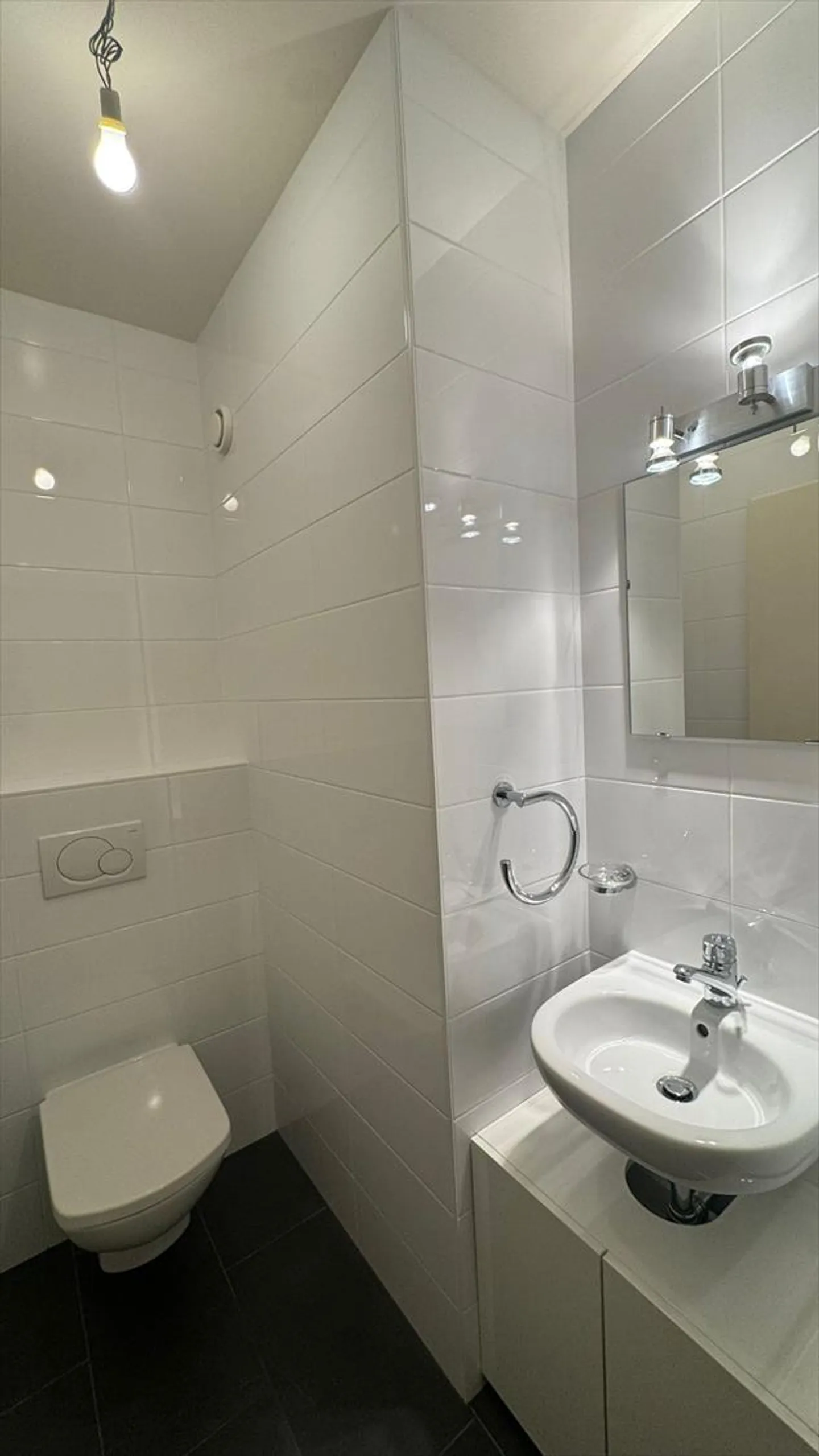 Bell'appartamento di 4 stanze al 7° e ultimo piano - Foto 7 di 8