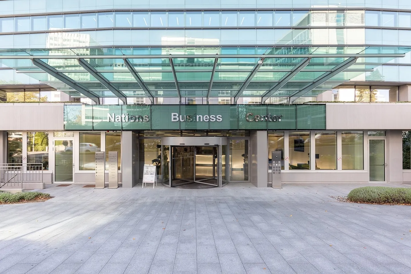 Zugang zu professionellen Coworking-Spaces von Regus Nations - Foto 3 von 7