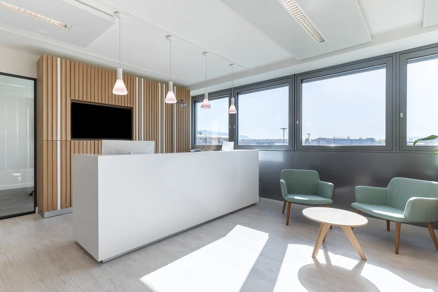 Zugang zu professionellen Coworking-Spaces von Regus Nations - Foto 4 von 7