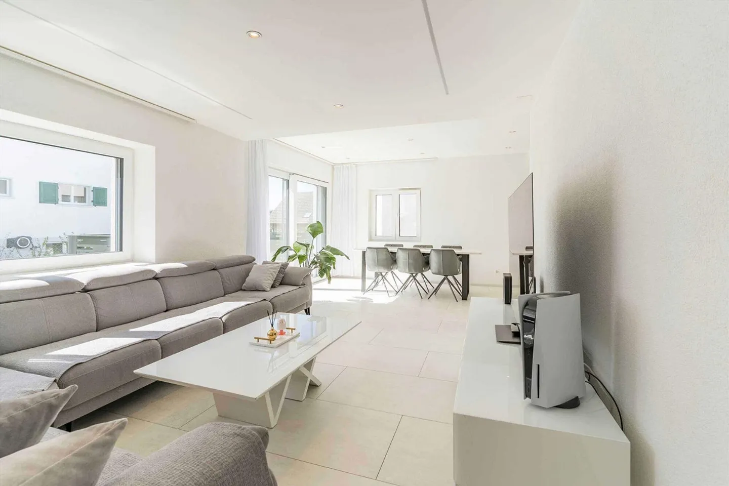 MAISON INDIVIDUELLE RÉNOVÉE DE 6,5 PIÈCES DANS UN EMPLACEMENT STRATÉGIQUE - Photo 5 sur 5