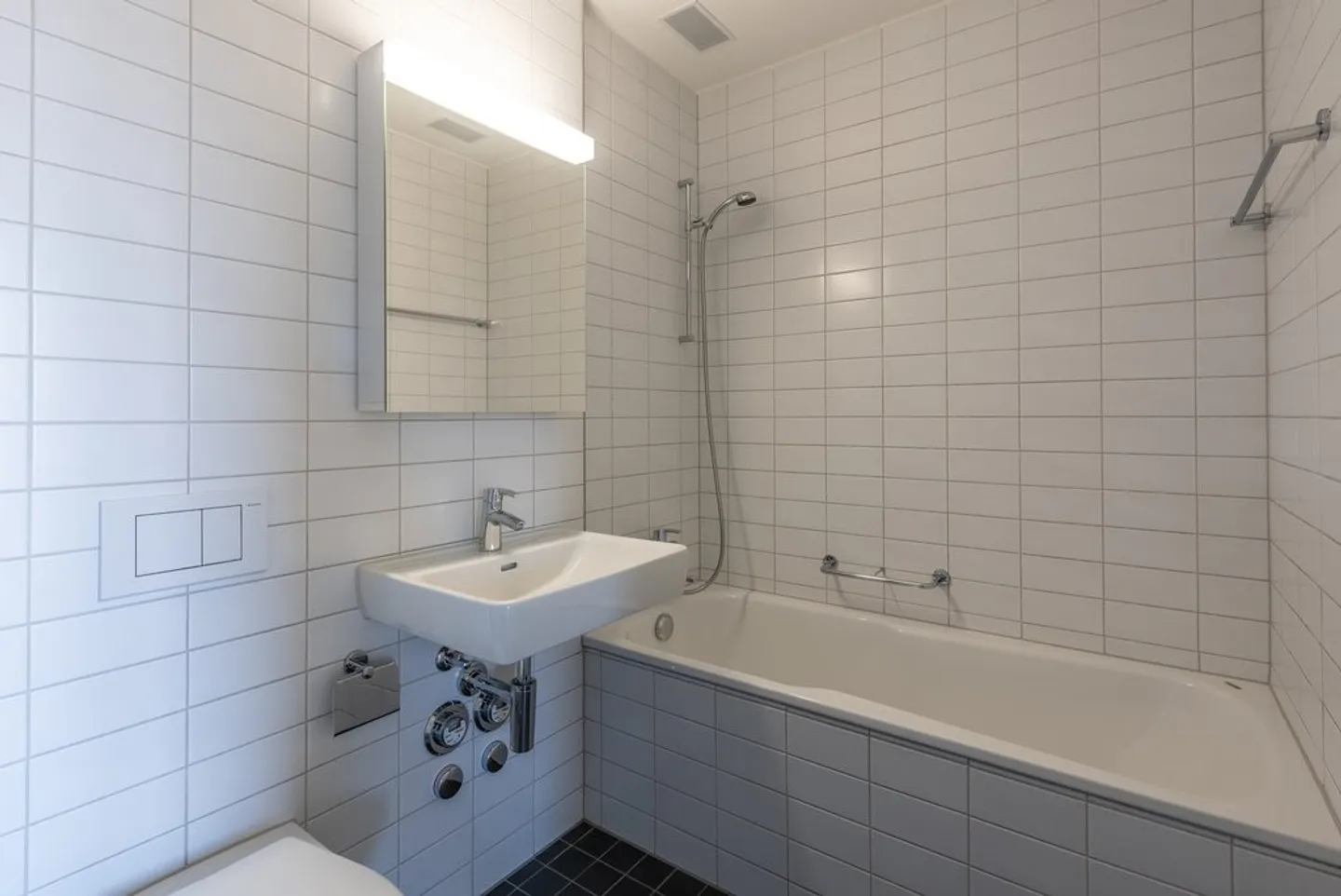 Modernes Apartment mit grosser Terrasse - Foto 3 von 8