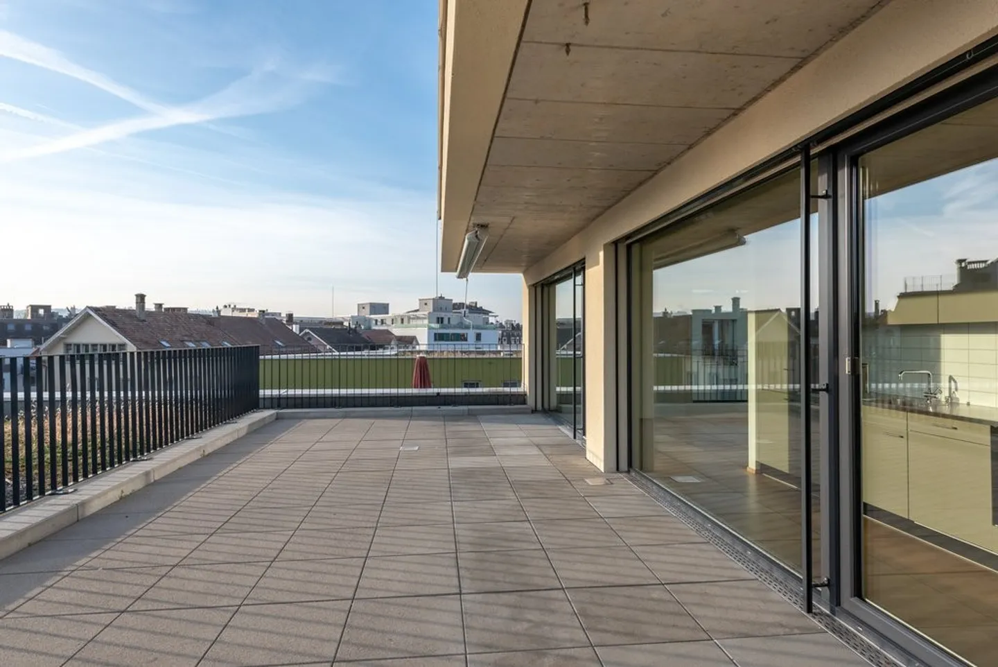 Modernes Apartment mit grosser Terrasse - Foto 6 von 8
