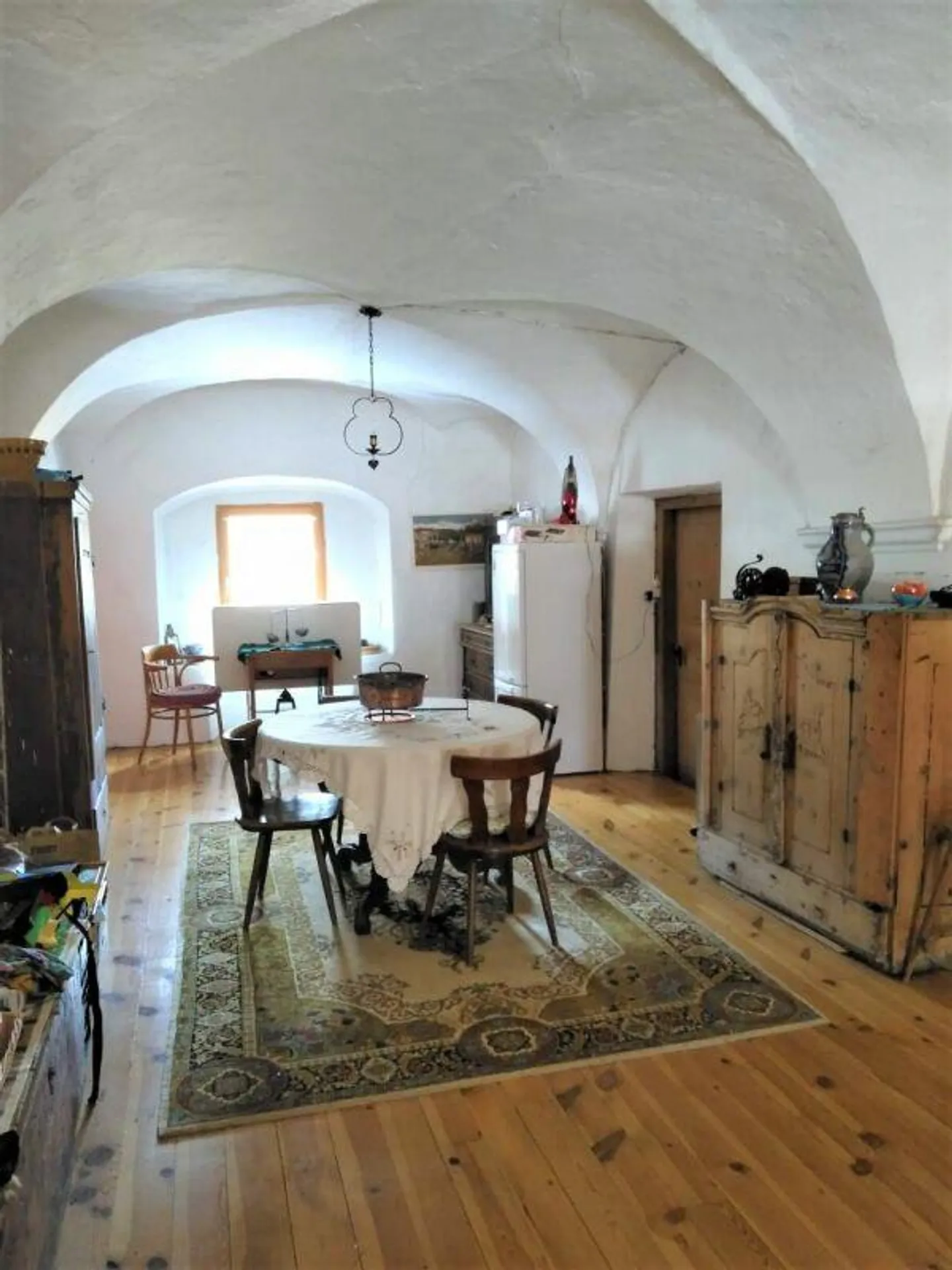 Rustikales grosses Engadinerhaus mit angebauter Scheune und viel Um... - Foto 4 von 10