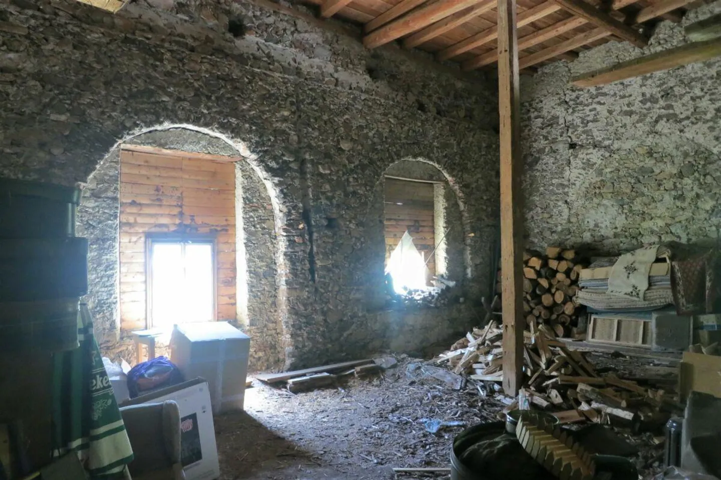 Rustikales grosses Engadinerhaus mit angebauter Scheune und viel Um... - Foto 9 von 10