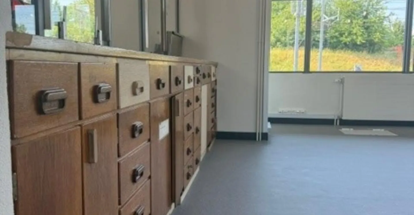 Administrative area of 110 m² in Vernier-Meyrin Cargo - Photo 2 of 6