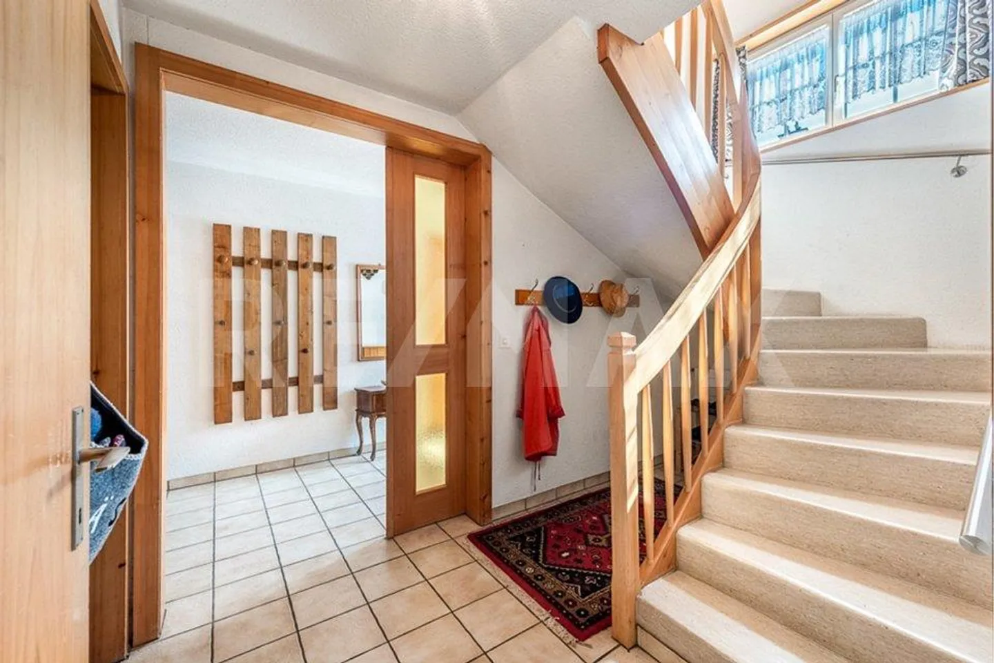 Maison individuelle de 6½ pièces avec un terrain généreux - Photo 5 sur 13