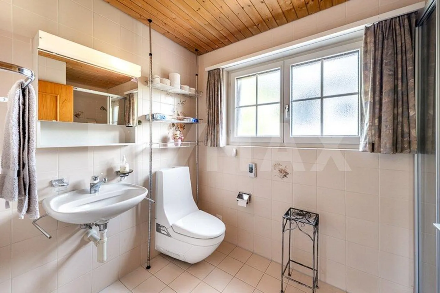 Maison individuelle de 6½ pièces avec un terrain généreux - Photo 6 sur 13