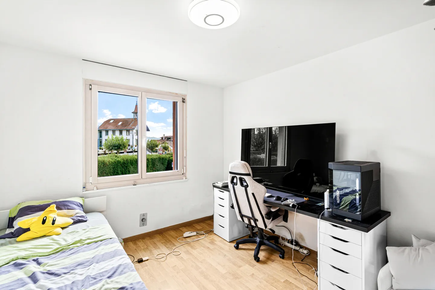 Appartamento luminoso e moderno con balcone e vista libera a Forel - Foto 8 di 10